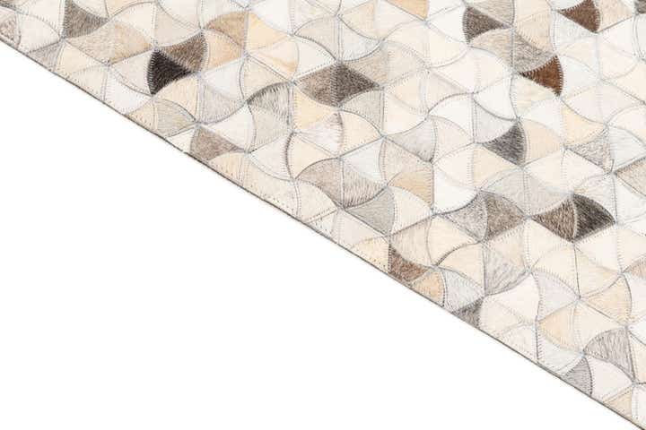 7' 8 x 10' Cowhide Leather Rug