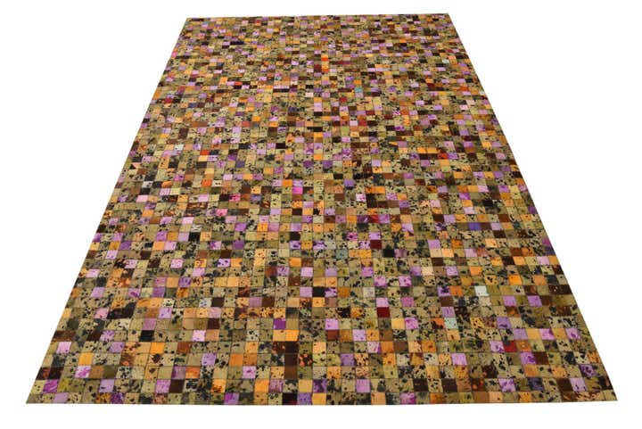 5' 4 x 8' Cowhide Rug