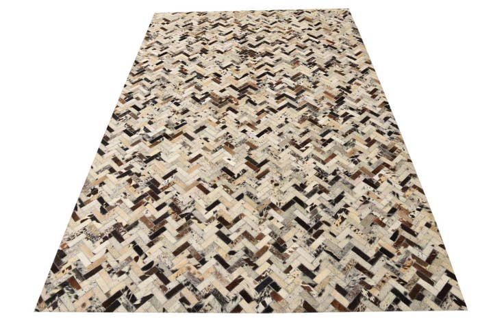 Detail image of 5' x 7' 9 Cowhide Rug