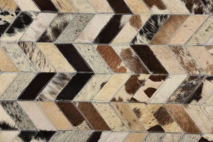 5' 2 x 8' Cowhide Rug