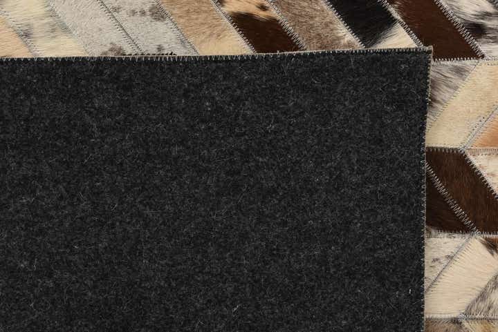 5' 2 x 8' Cowhide Rug