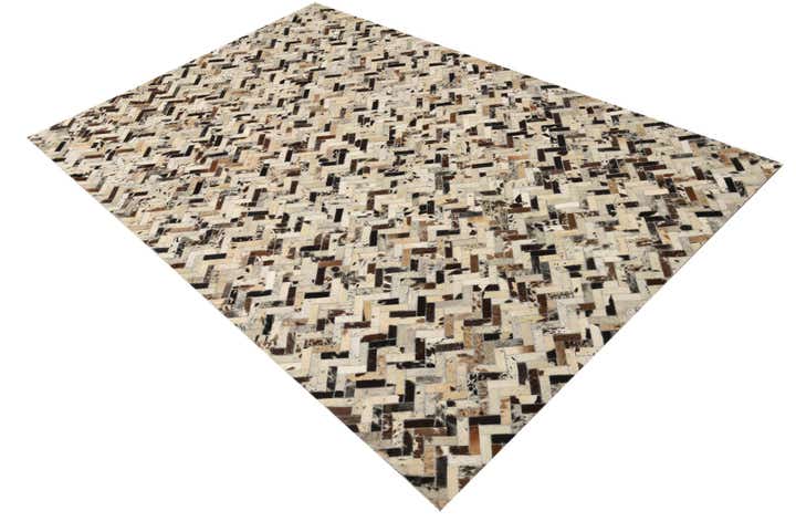5' 2 x 8' Cowhide Rug