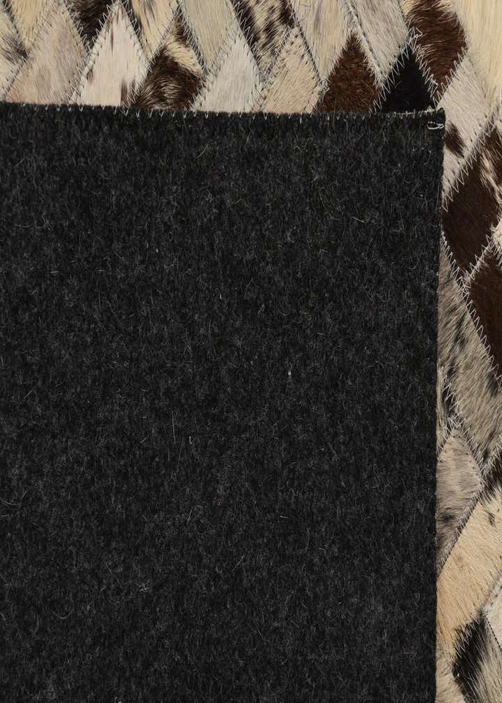 5' 2 x 8' Cowhide Rug