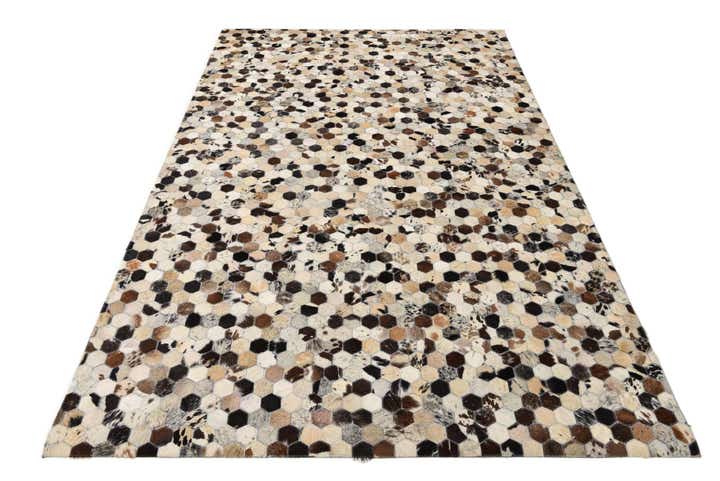 5' 1 x 8' Cowhide Rug
