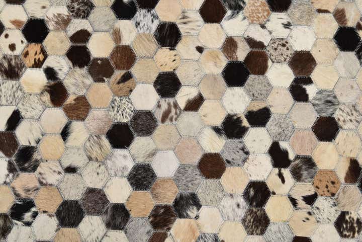 5' 1 x 8' Cowhide Rug