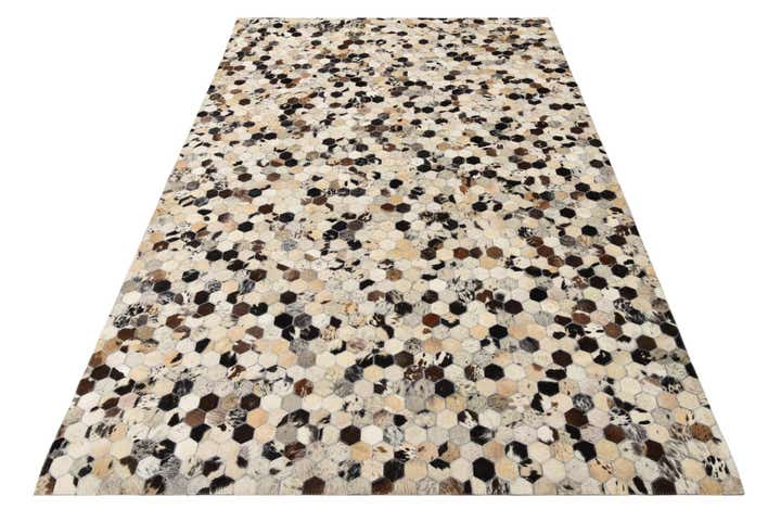 5' 1 x 8' Cowhide Rug