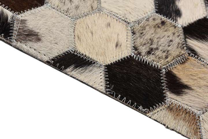 5' 1 x 8' Cowhide Rug