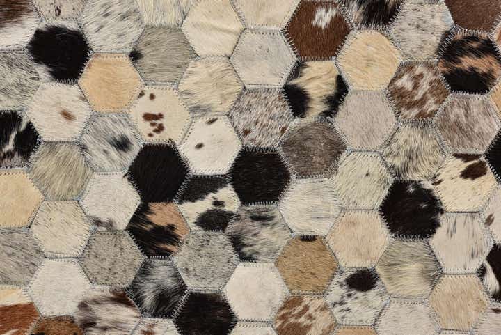 5' 1 x 8' Cowhide Rug