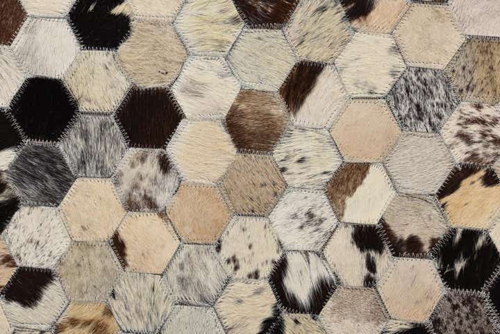 5' 1 x 8' Cowhide Rug