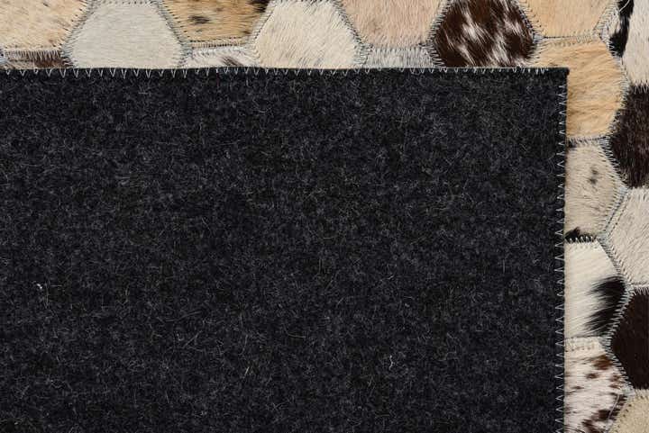 5' 2 x 8' Cowhide Rug