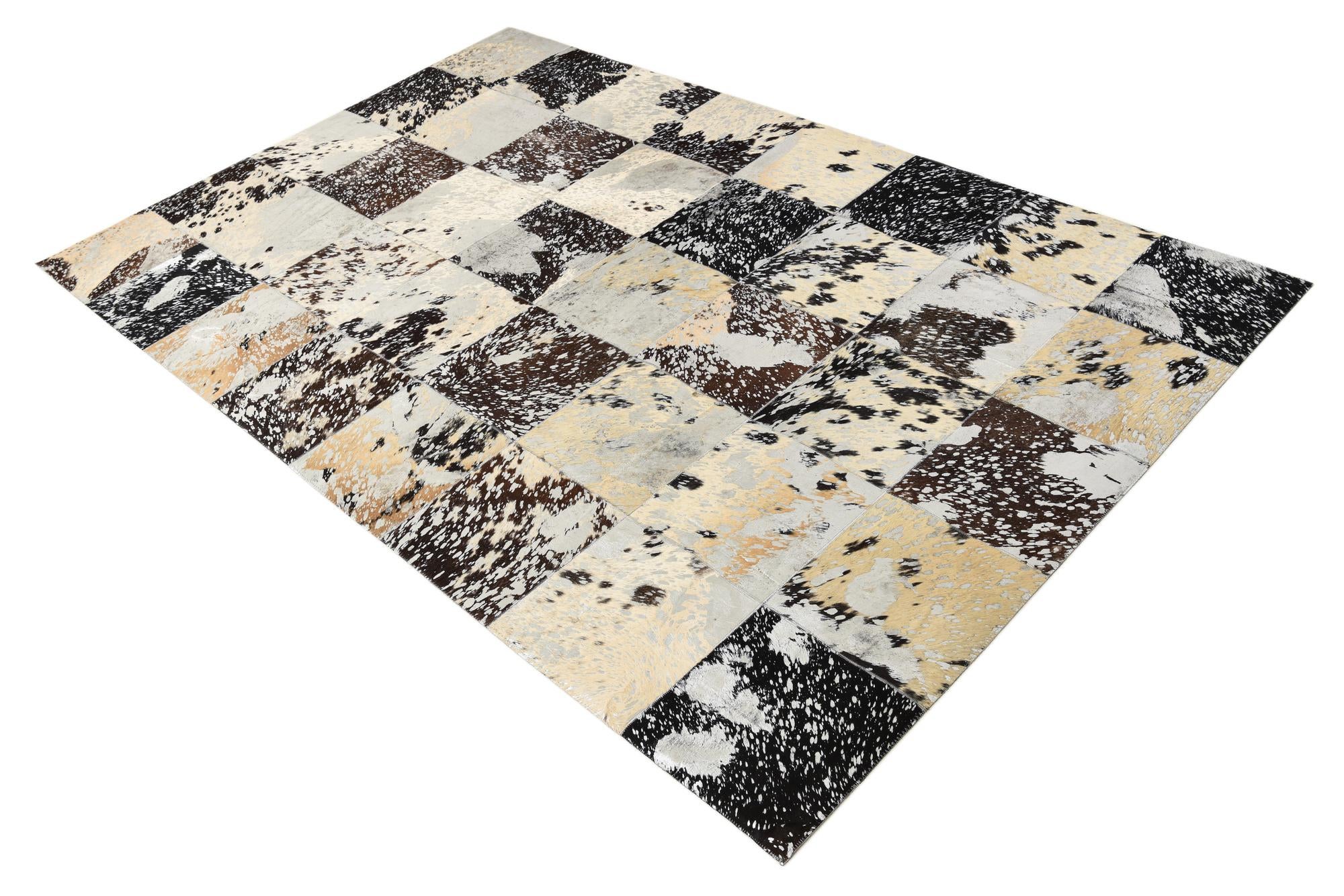 5' 1 x 8' Cowhide Rug