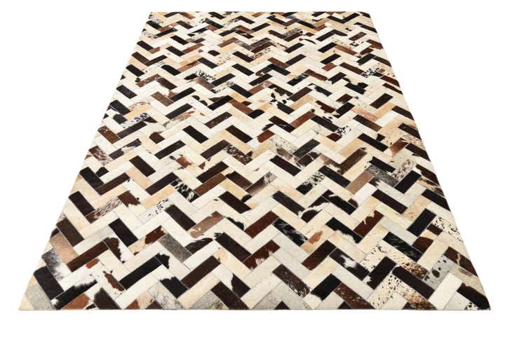 5' 3 x 7' 7 Cowhide Rug
