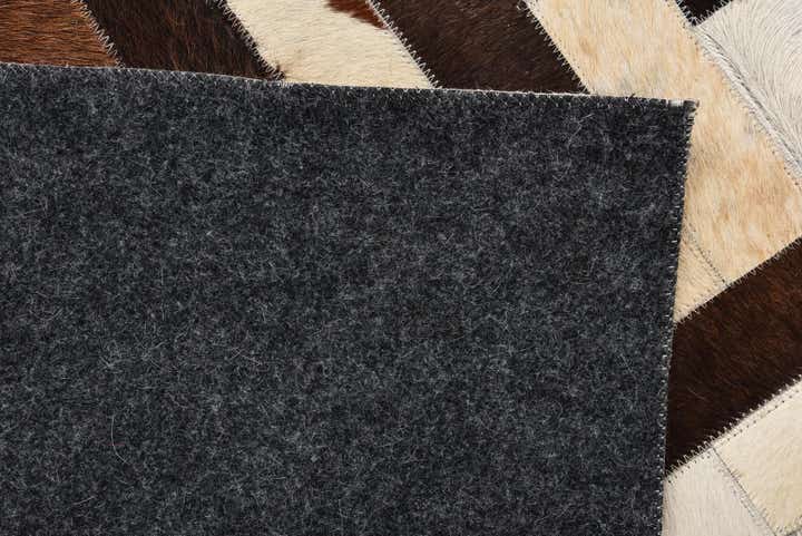 5' 3 x 7' 7 Cowhide Rug