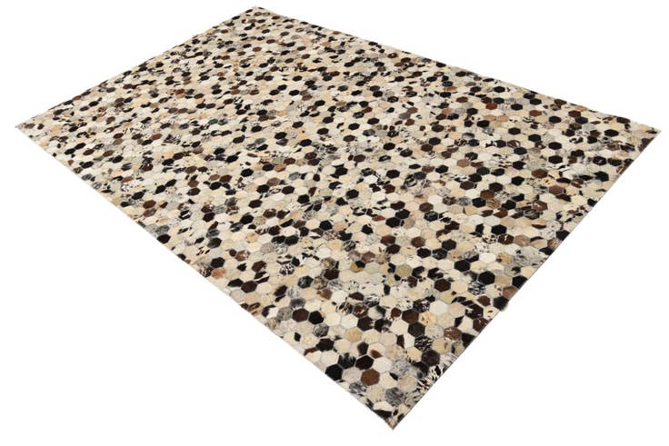 Detail image of 5' x 7' 10 Cowhide Rug