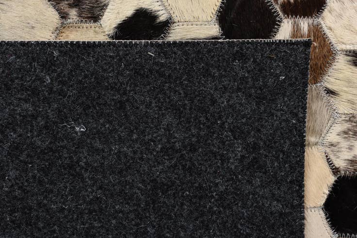 Detail image of 5' x 7' 10 Cowhide Rug