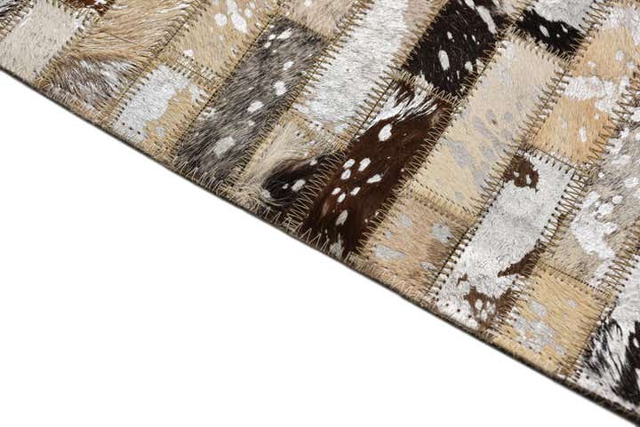 5' 4 x 7' 8 Cowhide Rug