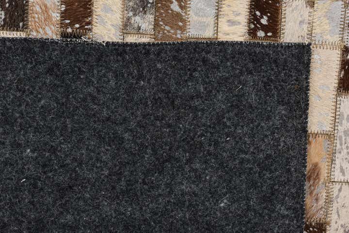 5' 4 x 7' 8 Cowhide Rug