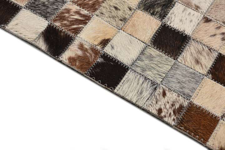 5' 2 x 8' Cowhide Rug