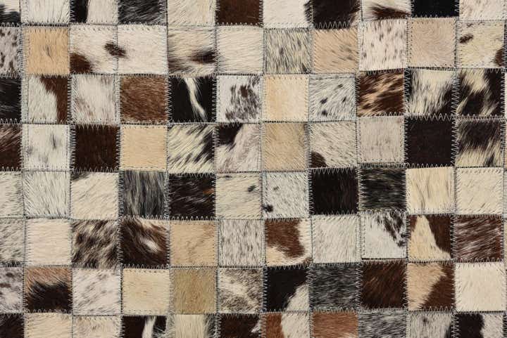 5' 2 x 8' Cowhide Rug