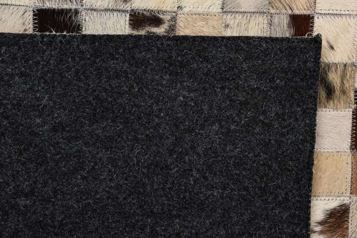 5' x 8' Cowhide Rug