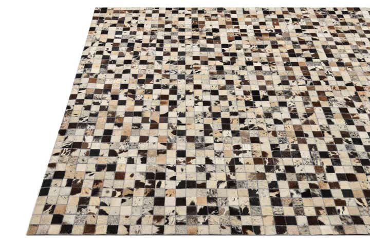 5' 1 x 8' Cowhide Rug