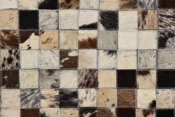 5' 1 x 8' Cowhide Rug