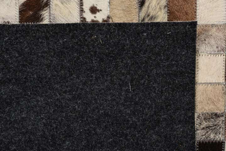 5' 1 x 8' Cowhide Rug