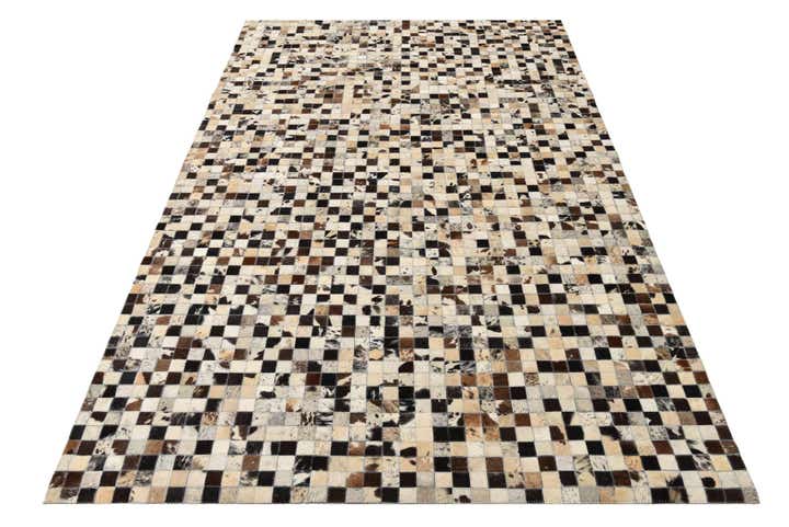 5' 1 x 8' Cowhide Rug