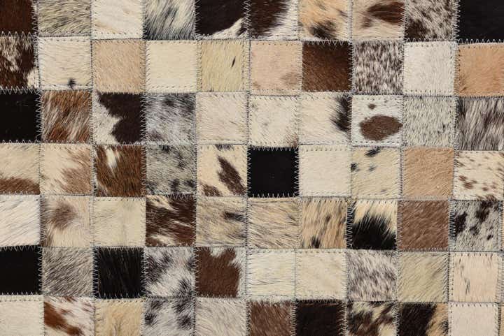 5' 1 x 8' Cowhide Rug
