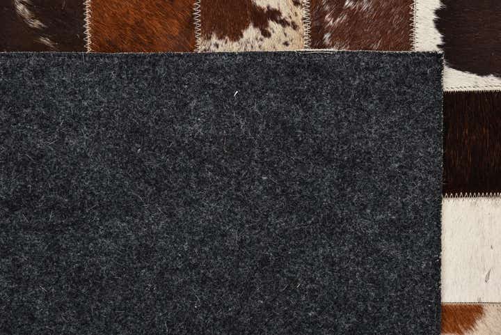 5' 2 x 8' Cowhide Rug