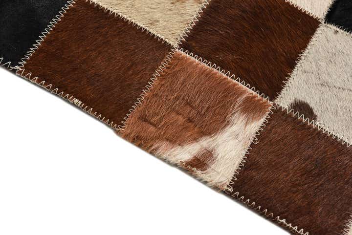 5' 1 x 8' Cowhide Rug