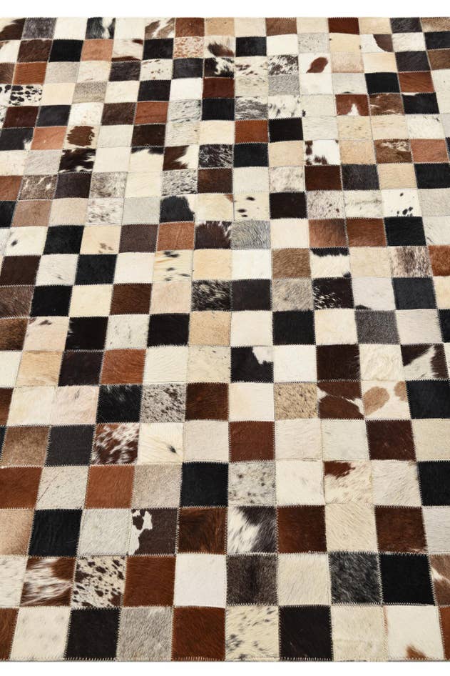 Detail image of 5' x 7' 10 Cowhide Rug