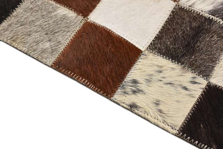 5' x 7' 10 Cowhide Rug