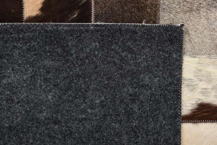 5' 4 x 7' 8 Cowhide Rug