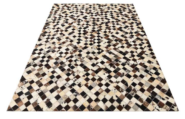 5' 5 x 7' 7 Cowhide Rug