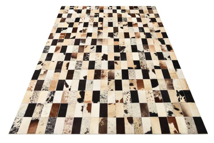 Detail image of 155cm x 230cm Cowhide Rug