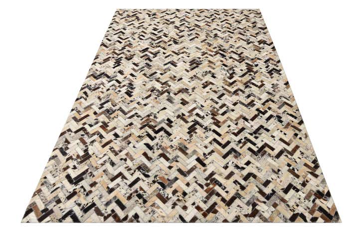 5' 1 x 8' 1 Cowhide Rug
