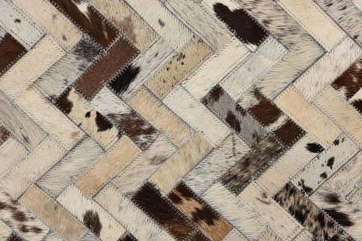 5' 1 x 8' 1 Cowhide Rug