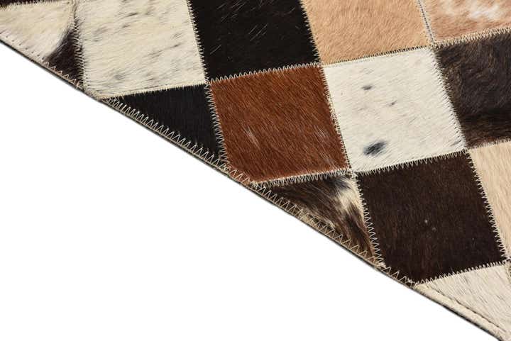 5' 5 x 7' 6 Cowhide Rug