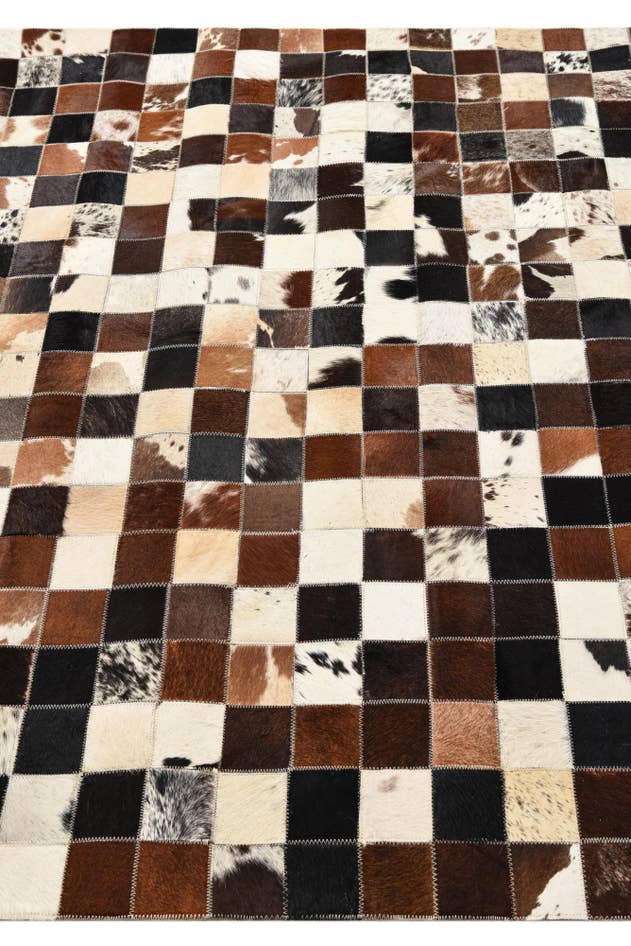 Detail image of 5' x 7' 10 Cowhide Rug