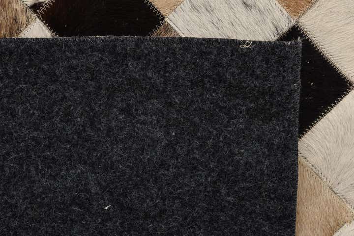 5' 5 x 7' 6 Cowhide Rug