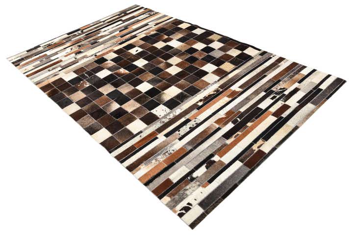 5' 1 x 8' Cowhide Rug