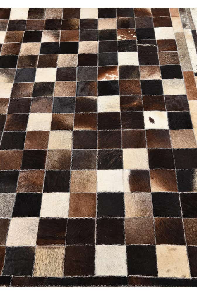 5' 1 x 8' Cowhide Rug