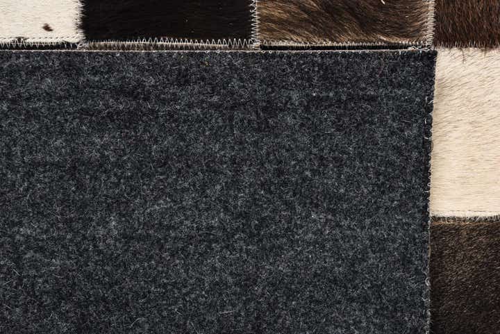 5' 1 x 8' Cowhide Rug