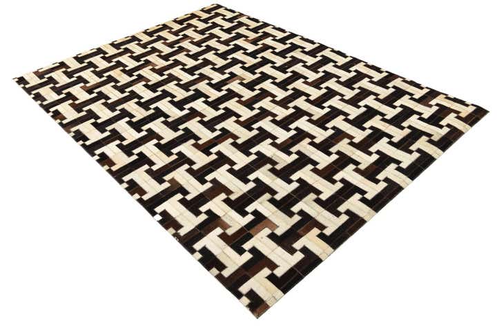 5' 1 x 6' 10 Cowhide Rug