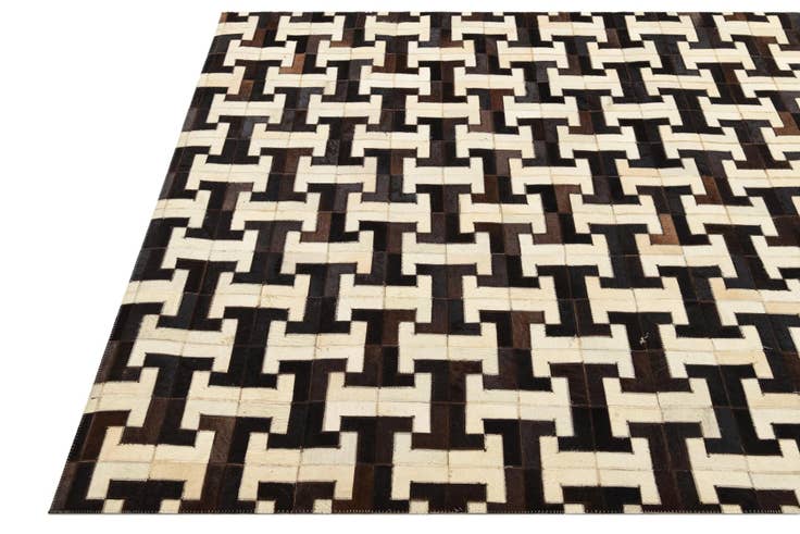Detail image of 5' 1 x 6' 10 Cowhide Rug