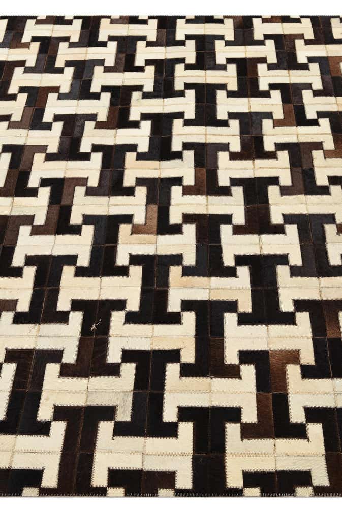 5' 1 x 6' 10 Cowhide Rug
