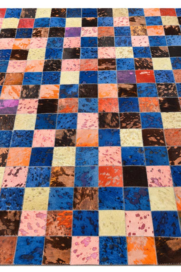 Detail image of 5' 3 x 7' 5 Cowhide Rug