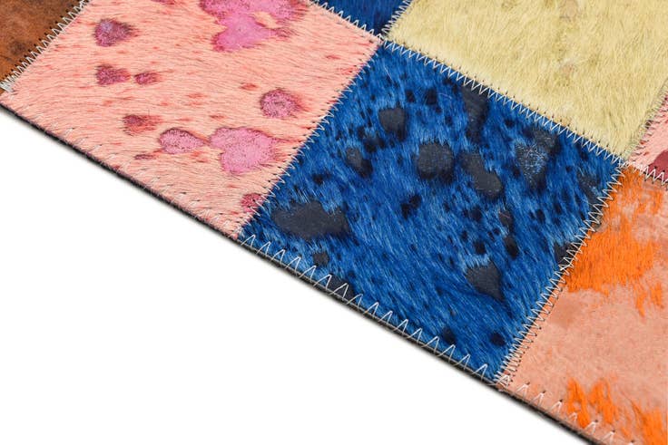 Detail image of 5' 3 x 7' 5 Cowhide Rug