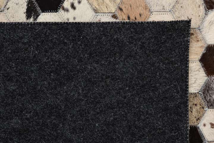 5' 2 x 8' Cowhide Rug